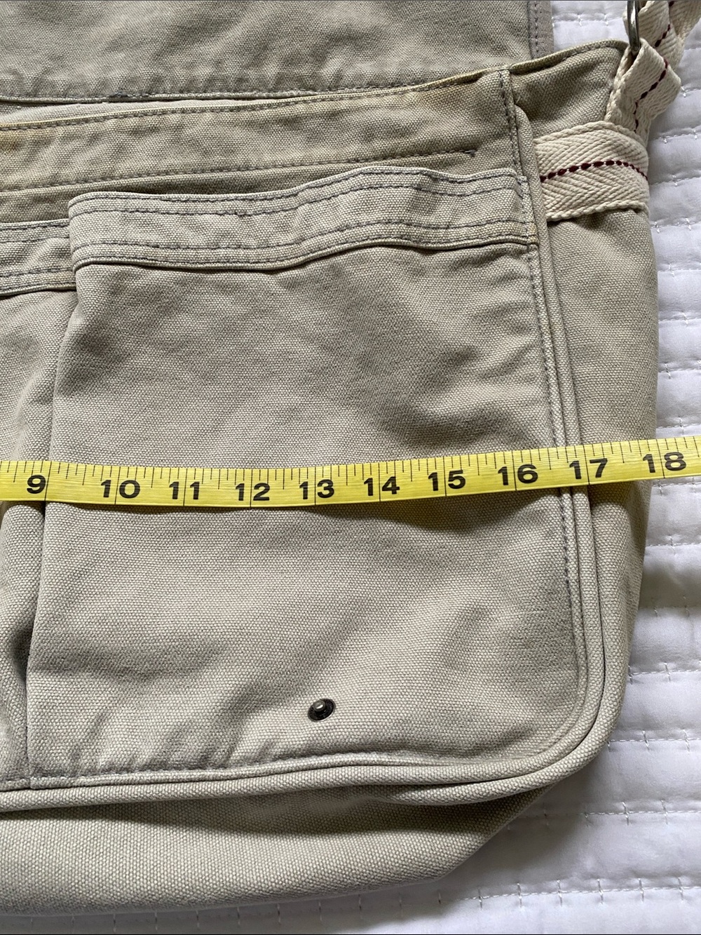 Hollister Vintage YK2 Neutral Grey Canvas Messenger Bag with Adjustable Strap - Picture 8 of 16